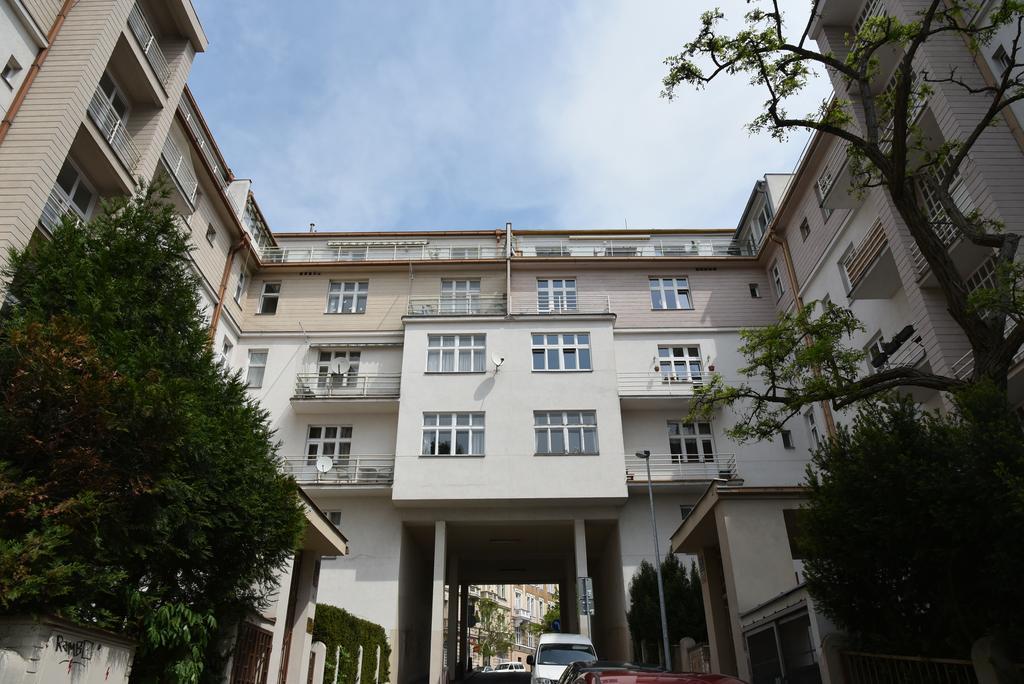 Garden Apartment Praga Zewnętrze zdjęcie
